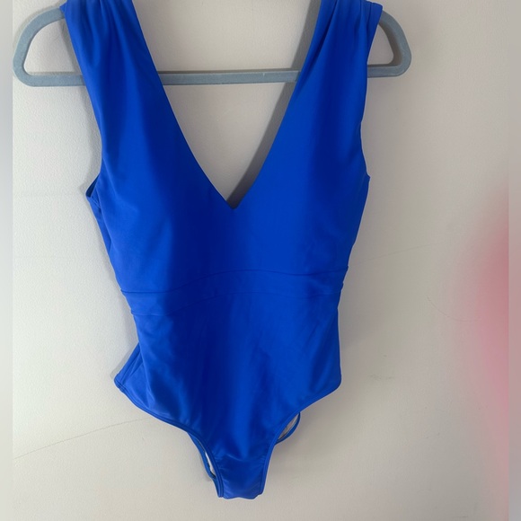 Summer Salt The Ruched Backflip One Piece Swimsuit blue size 6 - Picture 2 of 8
